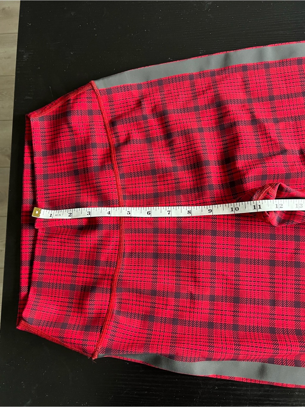 VTG ALO Yoga red plaid reflective work out leggings size S/M - Picture 3 of 6
